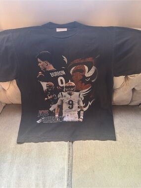 Joe Burrow Black Graphic Tee - Team Logo Print